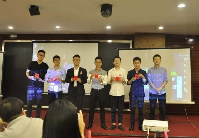 1510715821789418.png blob.png